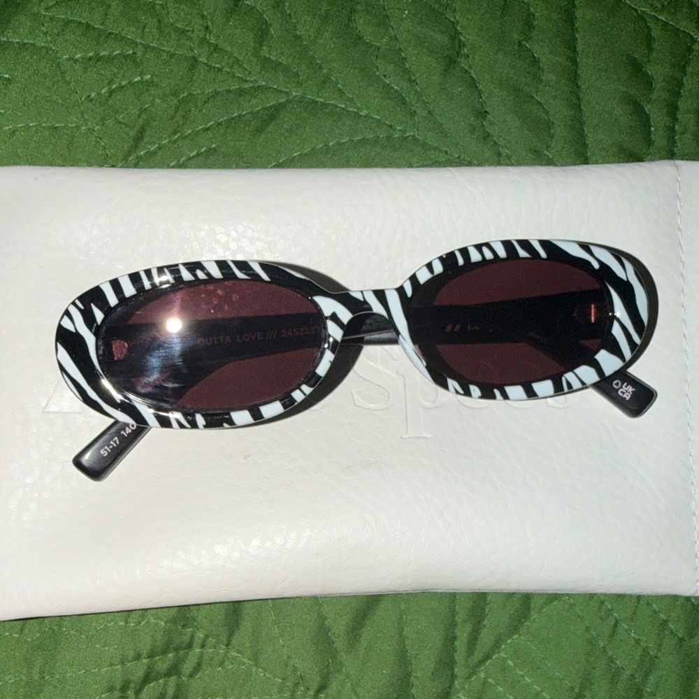 Zebra Print Le Specs Oval Sunglasses - Black & White